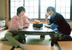【中古】生写真(男性) 羽多野渉・寺島拓篤/横型・全身・座り・向かい合い・手机の上・みかん/「羽多野・寺島 Radio 2D LOVE イベント第6弾」ブロマイドセットA