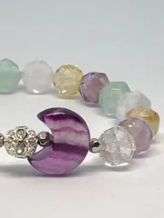 カラー水晶とフローライトピンク紫/縞/月ブレスレット