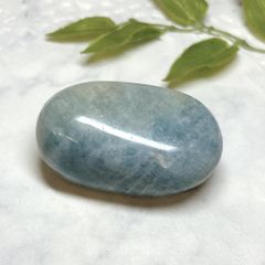 【E13568】モザンビーク産　アクアマリン　ペブル　磨き石　緑柱　Aquamarine