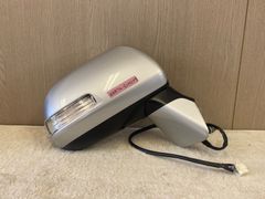 トヨタ ヴォクシー ZRR70　右ドアミラー 8203