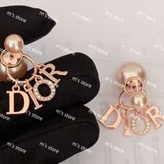 【値下げしました】DIOR ピンクリボン ピアス レア 美品】Christian Dior リボン ピアス ピンク スイング ストーン
