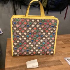 GUCCI  ハート総柄　G G トートバッグ　イエロー