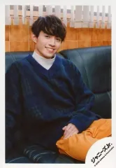 【中古】生写真(ジャニーズ) 関西ジャニーズJr./澤田雅也/膝上・座り・衣装緑・紺・黄色・右向き・左手曲げ・笑顔/「関ジュ 夢の関西アイランド 2020 in 京セラドーム大阪 ～遊びにおいでや!満足 100%～」グッズオフショット/公式生写真