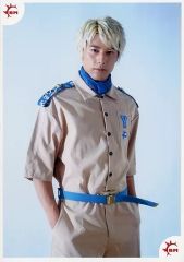 [중고]생사진(남성) BOYS AND MEN/용상/무릎 위·의상 베이지·파랑·양손 내림·몸 오른쪽 방향·배경 하늘색/[BOYS AND MEN 마코토 Zepp 투어 2019~활기 가득 전국 대모험~] 오사카 회장 한정 생 사진 세트