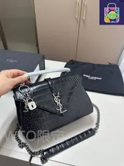 イブサンローラン カサンドラ ショルダーバッグ銀のバックル