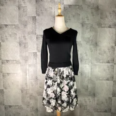 アプワイザーリッシェ Apuweiser-riche ニット フレアワンピース 【1】 ブラック 黒 Vネック 膝丈 ひざ丈 花柄 フレア 秋 冬