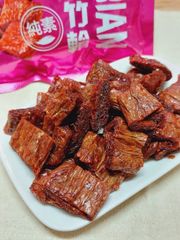 台湾産　麩で作ったおやつ　角煮味