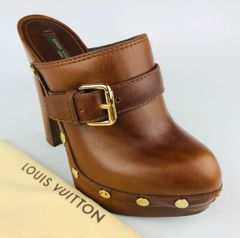 LOUIS VUITTON・ルイヴィトンン★レディース レザー アイコンロゴ刻印メタルスタッズ ウッド チャンキーヒール サボサンダル 厚底（34）