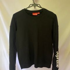 Supreme シュプリーム　黒　トレーナー　上着