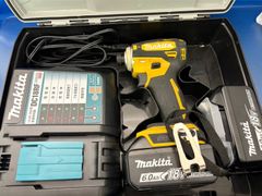 マキタ 19mm2スピード 振動ドリル モデル8419B 電動工具 - メルカリ マキタ 19mm2スピード 振動ドリル モデル8419B 電動工具 - メルカリ