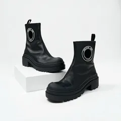 希少✨️クリスチャンディオール カットワーク ウィングチップミドルブーツ レザー DIOR | ブーツ|ウィメンズ｜ディオール公式オンラインブティック 希少