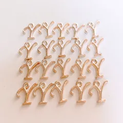 Y ＊20個 アルファベットチャーム