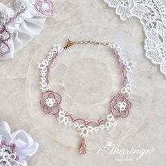 ハンドメイド 雨上がりの薔薇園 タティングレースの花　チョーカー　白×くすみピンク