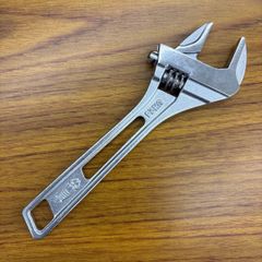 LOBSTER ハイブリッドモンキーレンチ UM24｜薄くて軽いのに強い！プロ仕様の高精度レンチ（最大24mm）