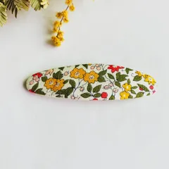 𝒩𝑜.3 オーバル パッチンピン 6.6cm リバティ柄