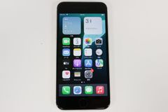 [中古美品]Apple iPhone SE(第2世代)(au)(SIMロックあり)MHGQ3J/A ホワイト[64GB]⑩