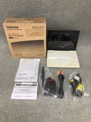 W NY24073114 ≪中古品≫ TOSHIBA REGZA ポータブルDVDプレーヤー SD-P710SW