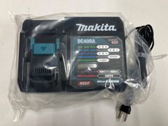 マキタ充電器　DC40RA　新品未使用　インボイス対応領収書OK　平日のみ発送