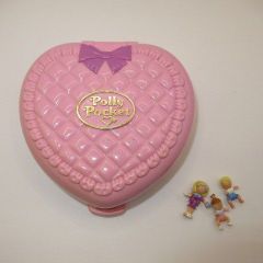 90's 1994 Polly Pocket Perfect Playroom Heart Pink Miniature Play Kitchen Figure Doll Plush Toy (Defective)