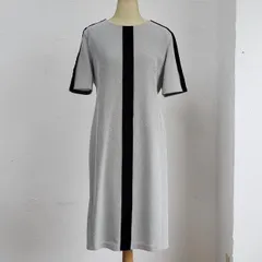 ランバンコレクション ☆ コットン混 ラインデザイン 半袖 ワンピース 38 モノトーン LANVIN COLLECTIONのサムネイル