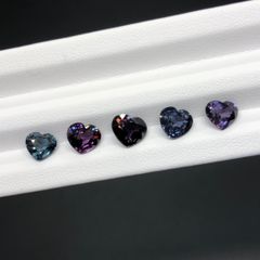 天然　非加熱　プラチナ系パープル　スピネル　1.65ct　ルース　煌めくビューティフルハート　高貴　神秘感　キラキラ美濃色　鑑別書付き
