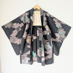 Japanese Vintage Haori Long Black Mist and Colored Paper pattern Silk Kimono Jacket 長羽織 羽織 正絹 黒 絵羽織 霞と色紙文 古布 時代布 一点物 大正浪漫 和洋折衷
