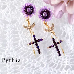 py88  2WAY　ゴシック調  天然石の十字架と妖精とペンジュラムと ビーズ刺繍 のハンドメイドイヤリング