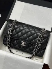 CHANELシャネルマトラッセ25 Wチェーンショルダーバッグ｜本日限定特価｜新品未使用