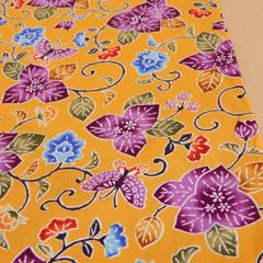 約110×50cm　紅型風 琉球柄 花とつる植物 沖縄 びんがた ブロード AP35904-1B 山吹　生地 布地 布 ハンドメイド