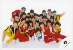 【中古】生写真(ジャニーズ) 少年忍者/集合(22人)/横型・全身・座り・衣装赤.青.黄色・背景白/「ジャニーズ銀座2020 Tokyo Experience」グッズオフショット/公式生写真