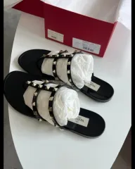 2025年最新】VALENTINO レディース サンダル・ミュールの人気