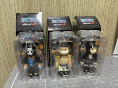 2025年最新】ベアブリック ワンピースの人気アイテム - メルカリ