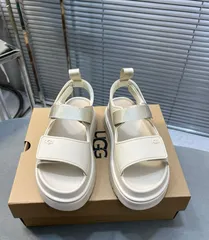 2024年最新】UGG サンダル 25の人気アイテム - メルカリ
