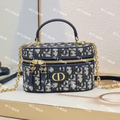 【新品】クリスチャンディオールLE MINI 30 MONTAIGNE Le Mini 30 Montaigne: Dior Icon Discovery Set| DIOR