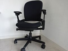 Steelcase社 スチールケース（アメリカ）リープチェア　ＨＤタイプ　黒色
