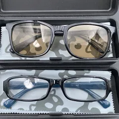 J255美品 Zoff ゾフ 眼鏡2点おまとめ メガネ ブラック（サングラス度なし） ブルー（度あり） スクエア 軽量 ネイビー 黒縁 ユニセックス