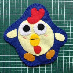 フェルト　ブローチ　名札　ニワトリ