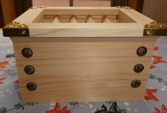 投げ銭 賽銭箱タイプ（大）外枠金色 金鋲 フック付5 - メルカリ