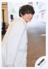 【中古】生写真(ジャニーズ) SixTONES/松村北斗/膝上/シングル「僕が僕じゃないみたいだ」MVオフショット/公式生写真