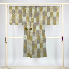 たんす屋 TANSU-YA 中古 リユース着物 道中着 マルチカラー 緑 カジュアルからフォーマル 花鳥 袷 絹 未洗い 【身丈】121.5cm【裄丈】64cm MS4032