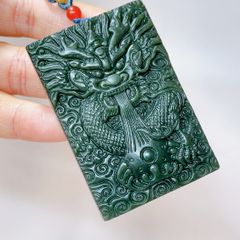 【新入荷】天然玉石　和田玉碧玉　龍のレリーフネックレス　大判　鑑定書付