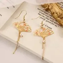 扇子 桜柄 ピアス 和柄 レディース かわいい 和風 花 ゆらゆら 着物 浴衣 夏 祭り ペア ギフト お揃い 贈りもの 贈り物 新品
