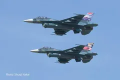 新品 プラッツ 1/144 航空自衛隊 F-2A 空自創設70周年&築城基地開設70周年記念塗装機 2機セット プラモデル PF-86 [佐川急便]のサムネイル
