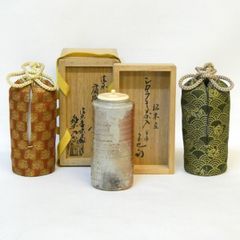 茶道具　大徳寺古材　香合　大徳寺十三代管長　中村祖順花押　共箱　V　8215 大徳寺十三代管長 中村祖順在判 大徳寺古材 唐櫃香合 (共箱)二代