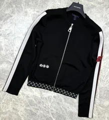 【美品】 LOUIS VUITTON （ルイヴィトン） カーディガン ウィズ モノグラムバンド　 レディースニット ジャージ ジップアップ カーディガン サイドライン ロゴワッペン付 ブラック Sサイズのサムネイル