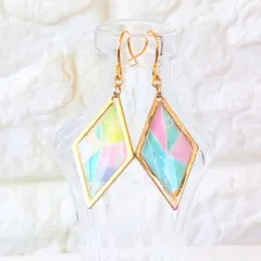 no.39　レジン　ステンドグラス風　ひし形　ピアス　イヤリング　ハンドメイド