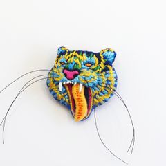 【LM / エルム】ブローチ トラ (イエロー)  /  立体刺繍アクセサリー タイガー