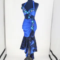 【ベリーダンス用 オリエンタル衣装】ブルー ラインストーン 花柄 青 水色 レース フリル ストレッチ素材 お洒落 セクシー ベリーダンス オリエンタル 衣装 セット スカート トップス ダンス コスチューム エレガント 鮮やか 輝く パフォーマンス着用