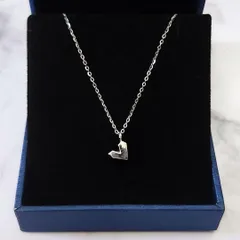 163N【高品質✨】シルバー　メタリック　ハート　ネックレス　シンプル　可愛い