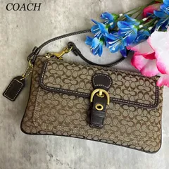 ✨美品✨  COACH コーチ アクセサリーポーチ ハンドバッグ 小物入れ フラップ バックル シグネチャー 総柄 ゴールド金具 チャーム キャンバス レザー レディース ベージュ 肌色 ブラウン 茶色